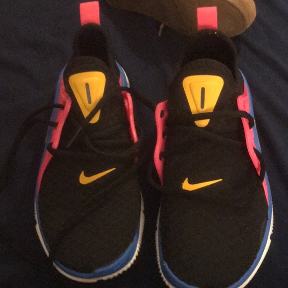 Nike running shoes - Picture 3 of 3